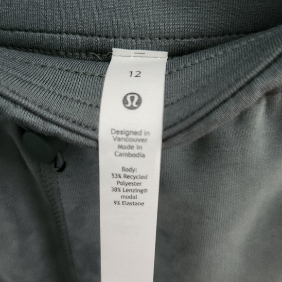 Lululemon softstreme pants, dark forest, size 12, NWT - Picture 4 of 4